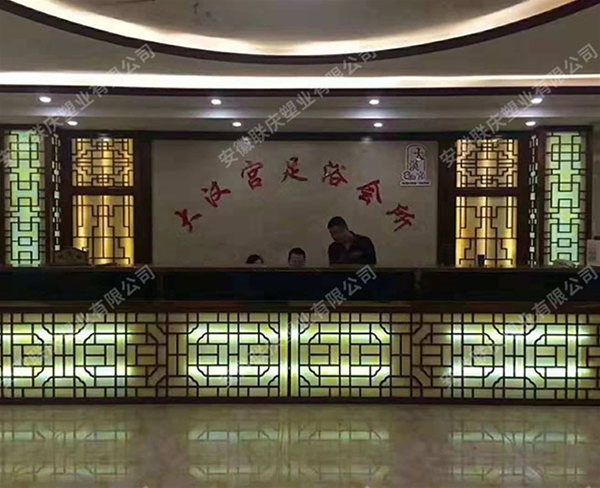 透光石材厂家：对比天然和仿云石板材的区别